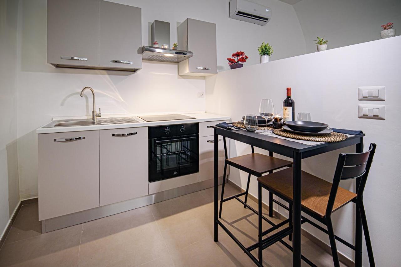 Le Puglie Luxury Apartments มอลเฟตตา ภายนอก รูปภาพ